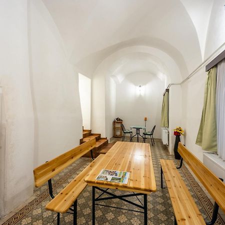 Bezauberndes Gaestehaus In Satov Šatov Exterior foto