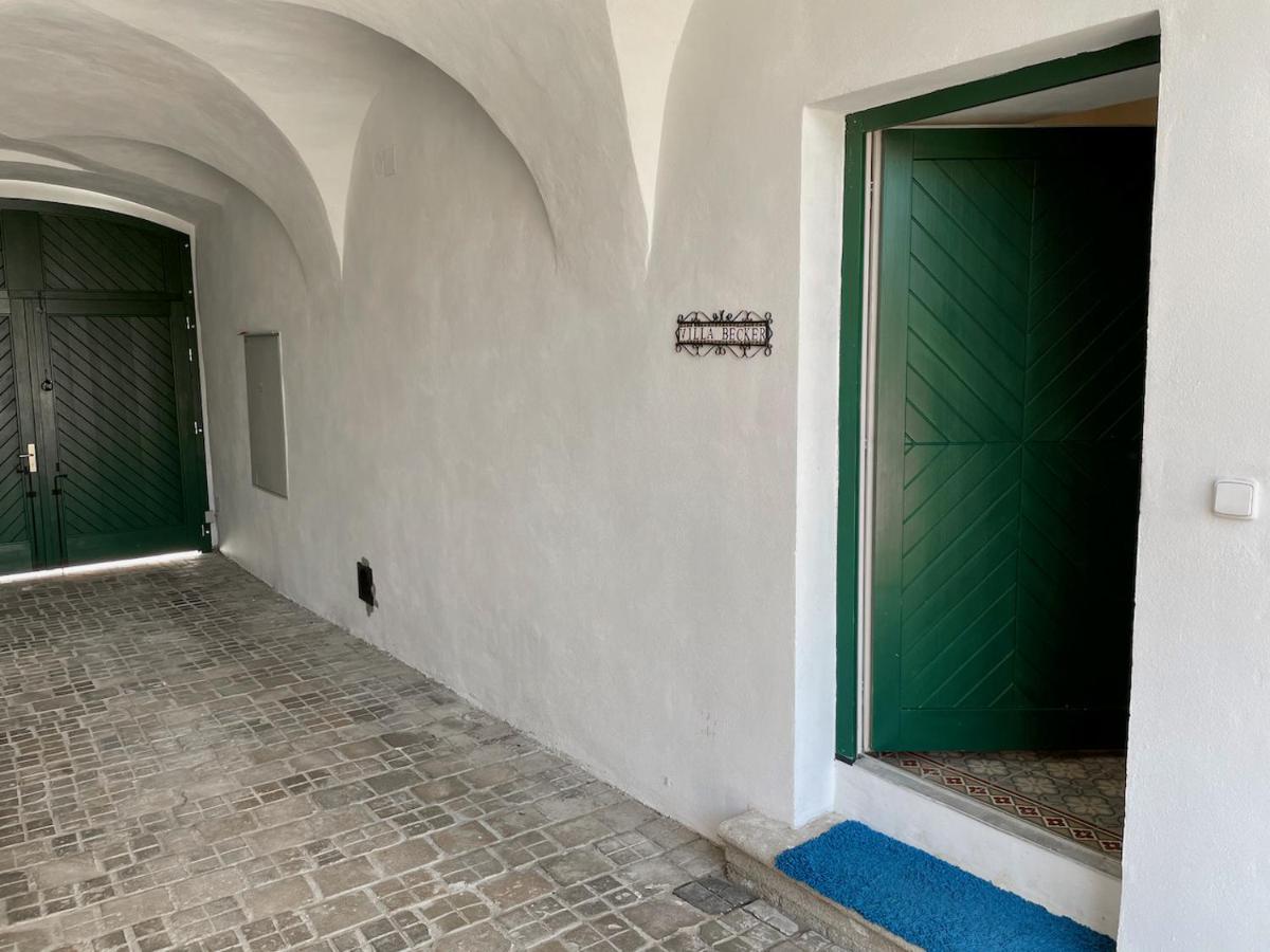 Bezauberndes Gaestehaus In Satov Šatov Exterior foto