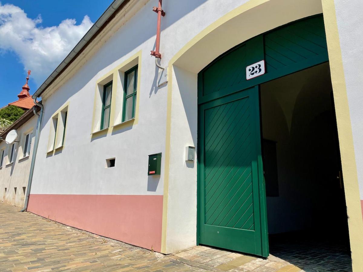 Bezauberndes Gaestehaus In Satov Šatov Exterior foto