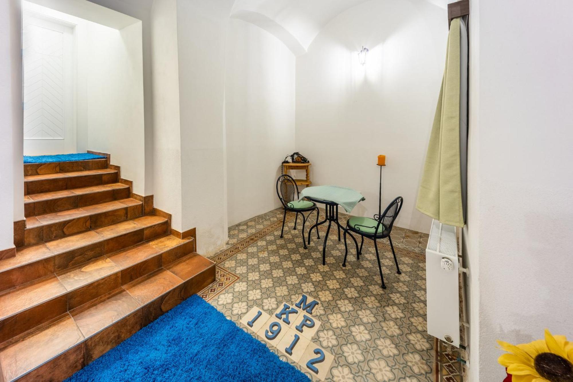 Bezauberndes Gaestehaus In Satov Šatov Exterior foto